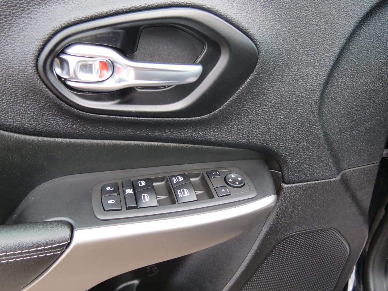 Used 2021 Jeep Cherokee Latitude Lux 80th Anniv w/ Quick Order Package 26U 80TH AWD/4WD image 18
