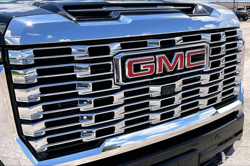 Used 2024 GMC Sierra 3500 Denali w/ Denali Reserve Package AWD/4WD image 34