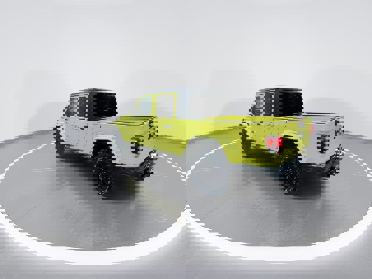 Used 2023 Jeep Gladiator Willys image 14