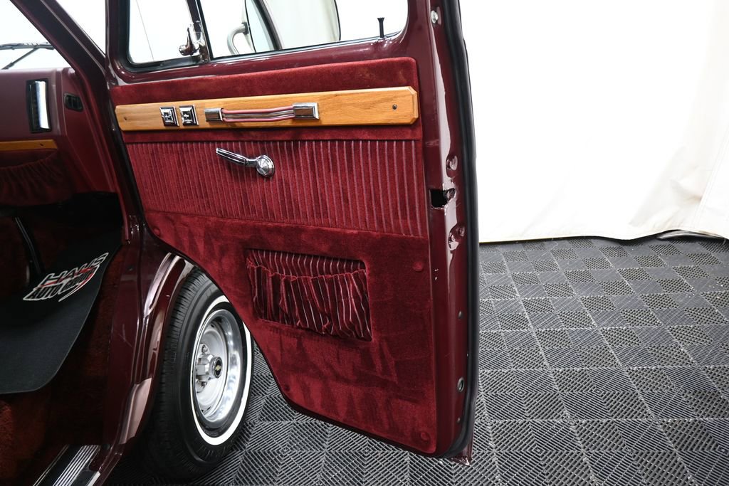Used 1990 Chevrolet G20 RWD image 20
