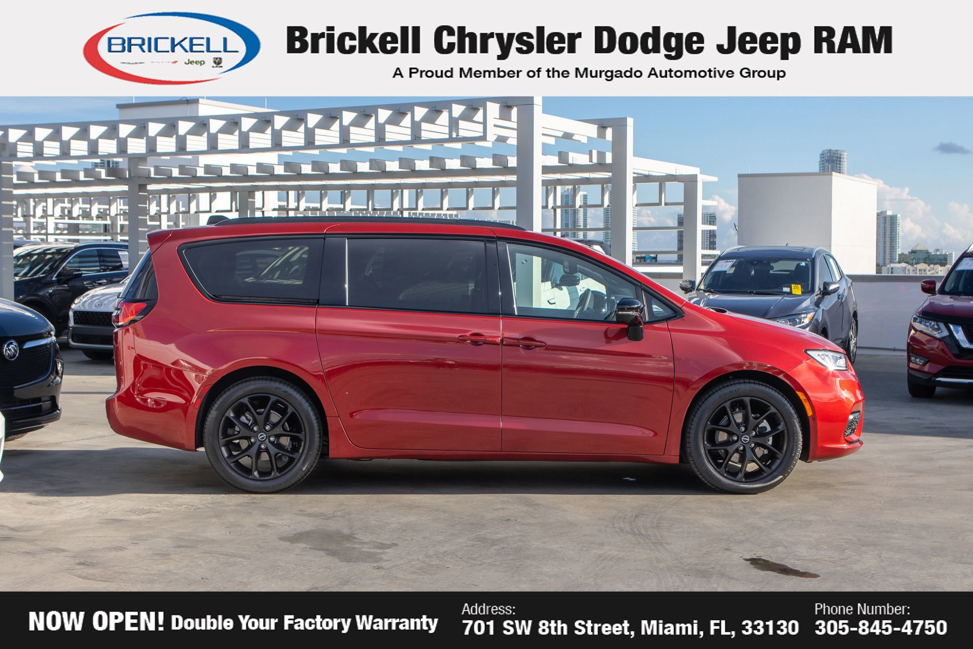 New 2026 Chrysler Pacifica Limited w/ S Appearance Package image 4