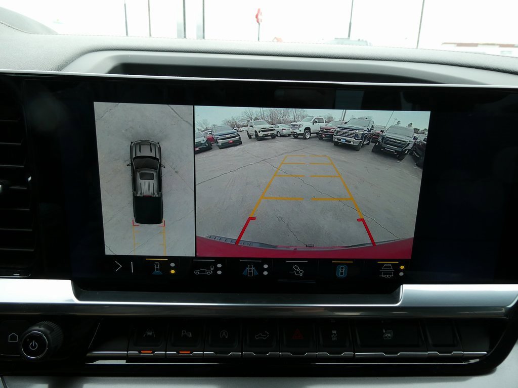 Used 2023 Chevrolet Silverado 1500 High Country w/ Technology Package image 32