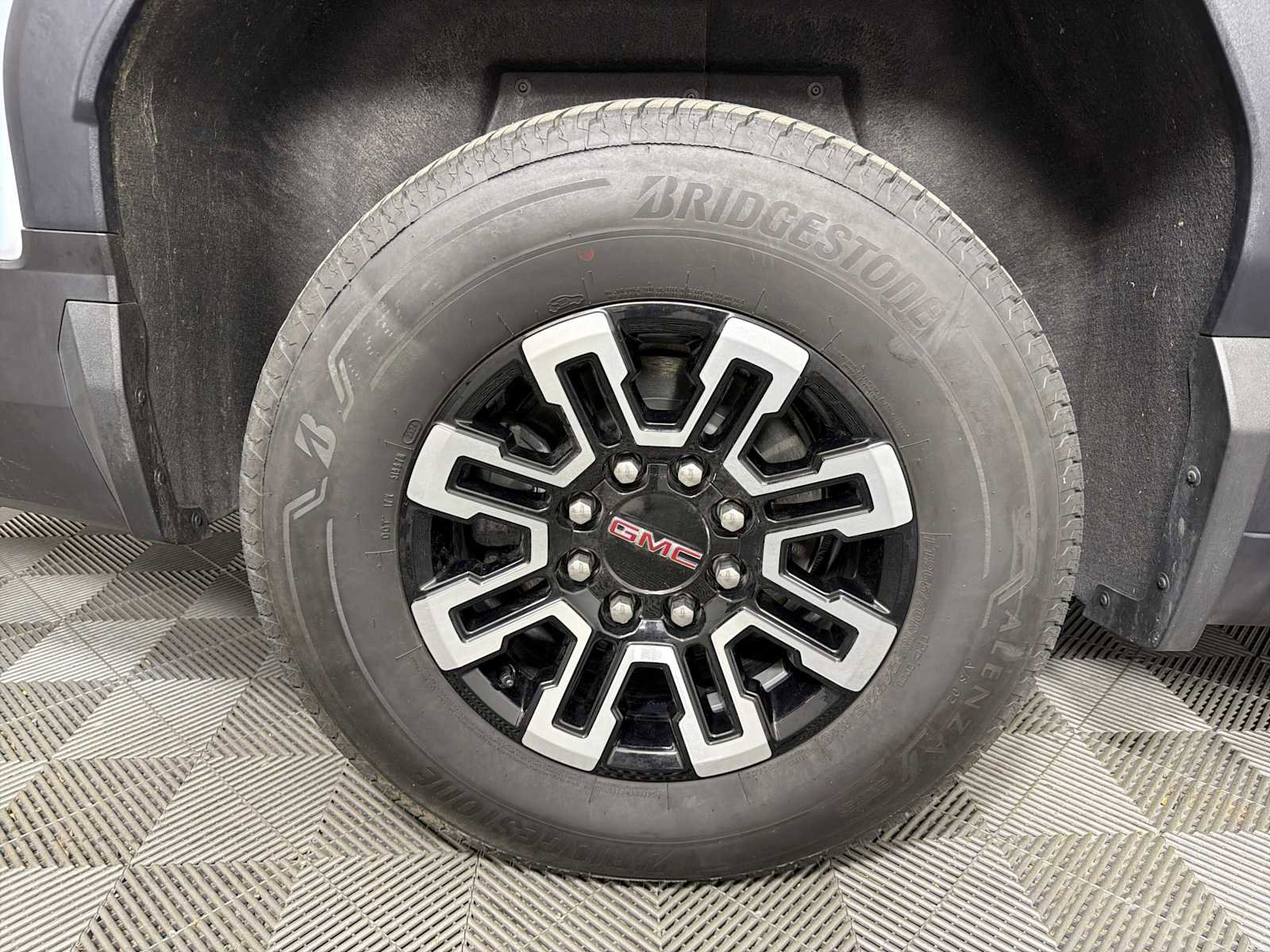 Used 2026 GMC Sierra EV Elevation AWD/4WD image 15