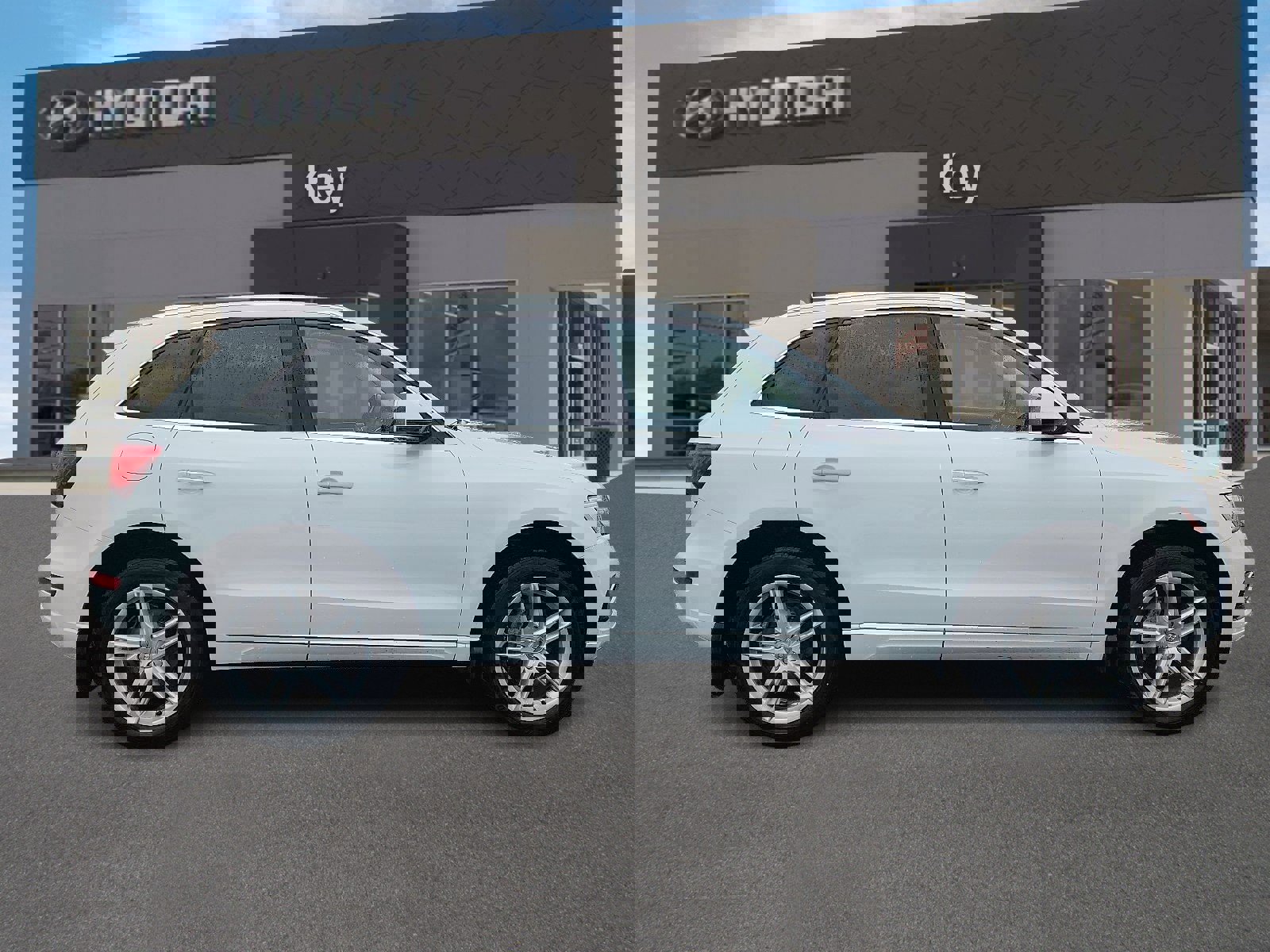 Used 2017 Audi Q5 2.0T Premium Plus image 3