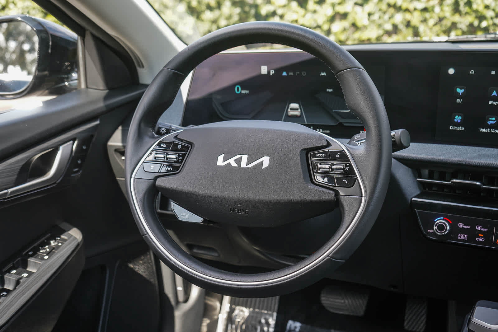 Used 2023 Kia EV6 Light RWD image 15