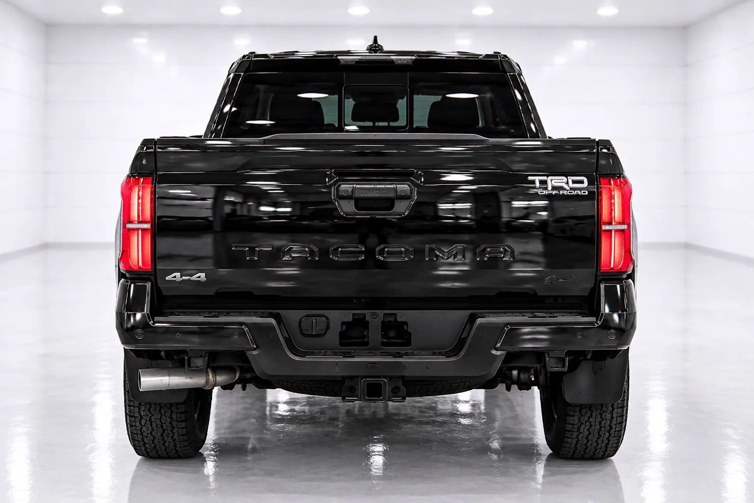 Used 2024 Toyota Tacoma TRD Off-Road w/ TRD Off Road Premium Package AWD/4WD image 4