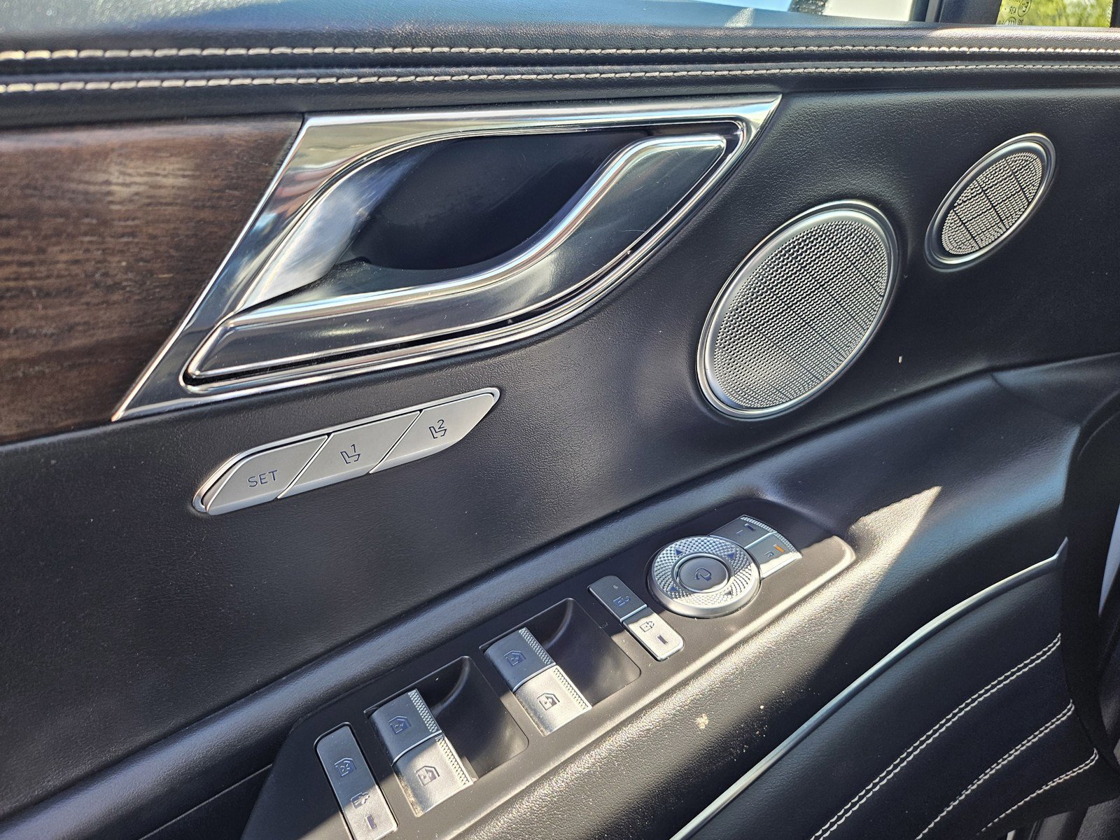 Used 2024 Genesis GV80 3.5T image 32