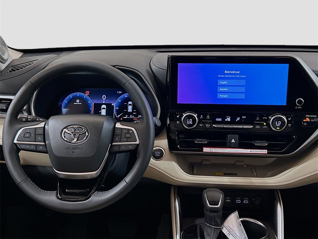 New 2025 Toyota Highlander Limited image 20