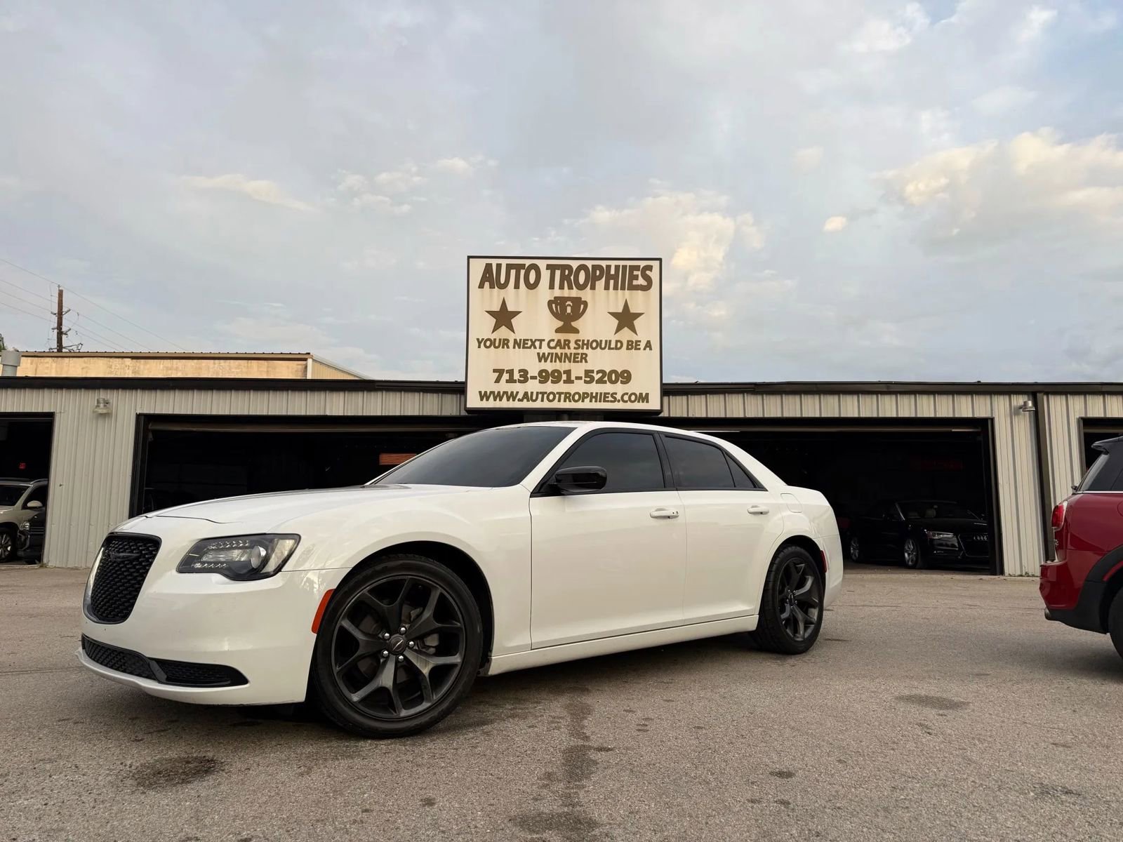 Used 2022 Chrysler 300 Touring w/ Sport Appearance Package RWD image 33