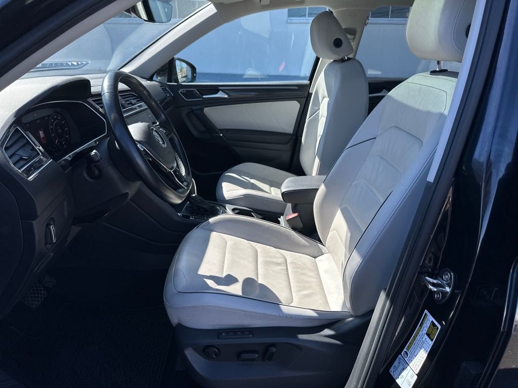Used 2018 Volkswagen Tiguan SEL Premium image 10