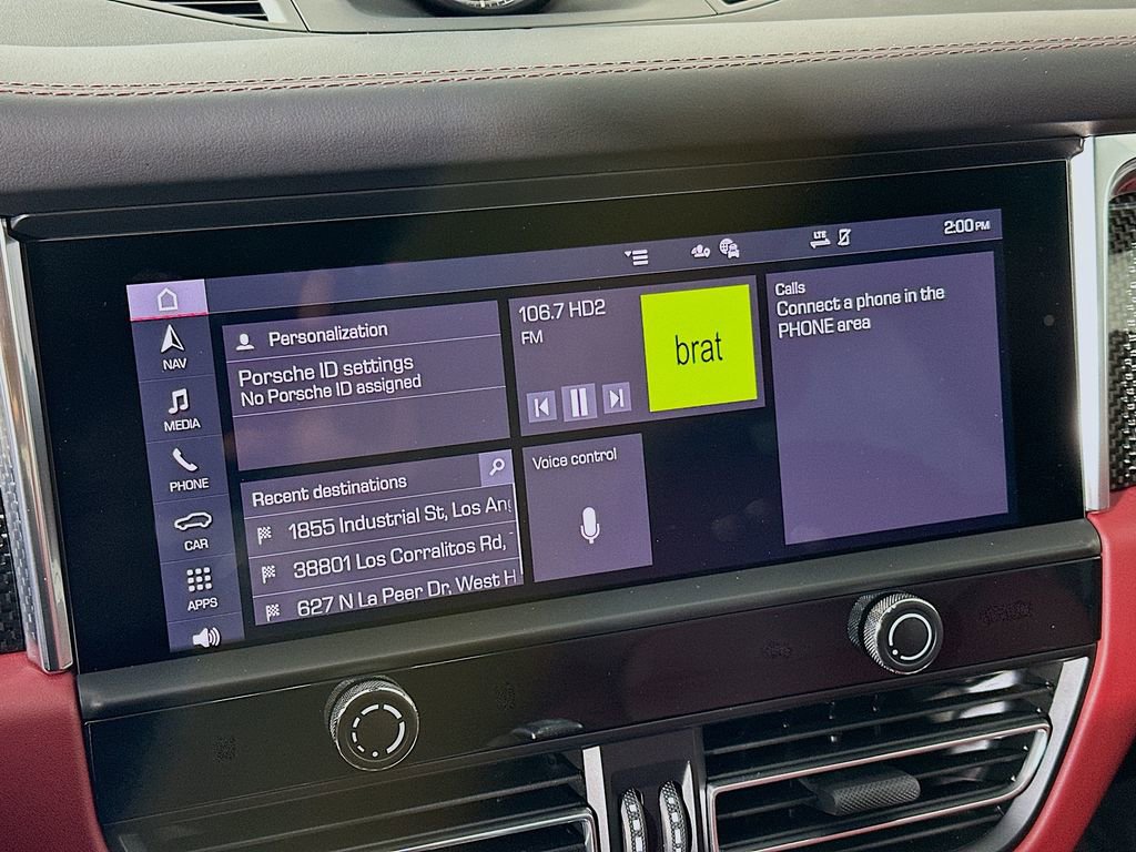 Certified 2025 Porsche Macan AWD/4WD image 14
