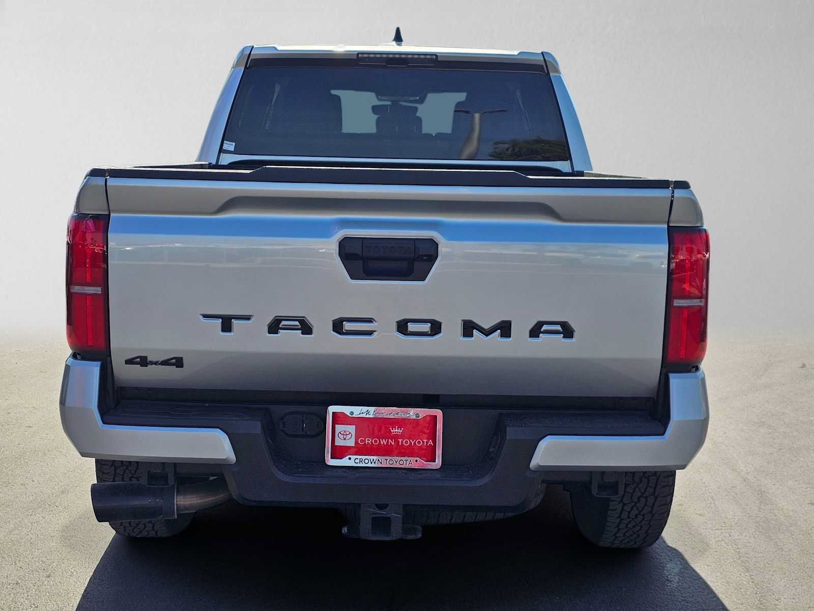 Certified 2025 Toyota Tacoma TRD Off-Road AWD/4WD image 4