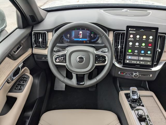 New 2025 Volvo XC90 T8 Plus w/ Protection Package Premier image 20
