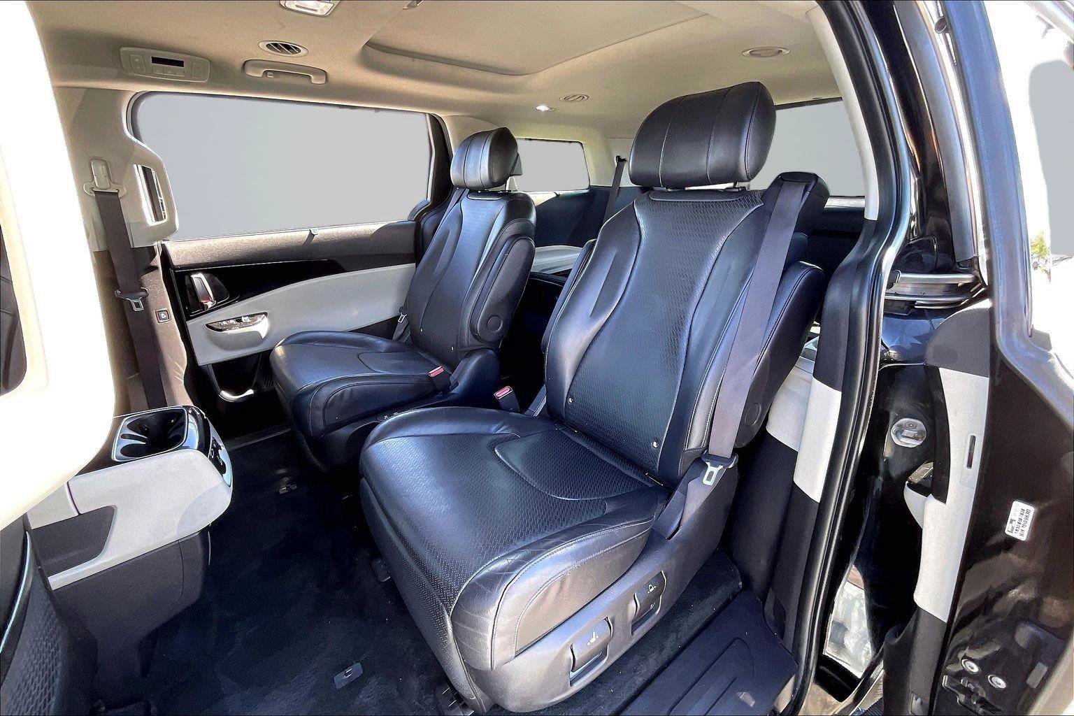 Used 2023 Kia Carnival SX Prestige FWD image 26