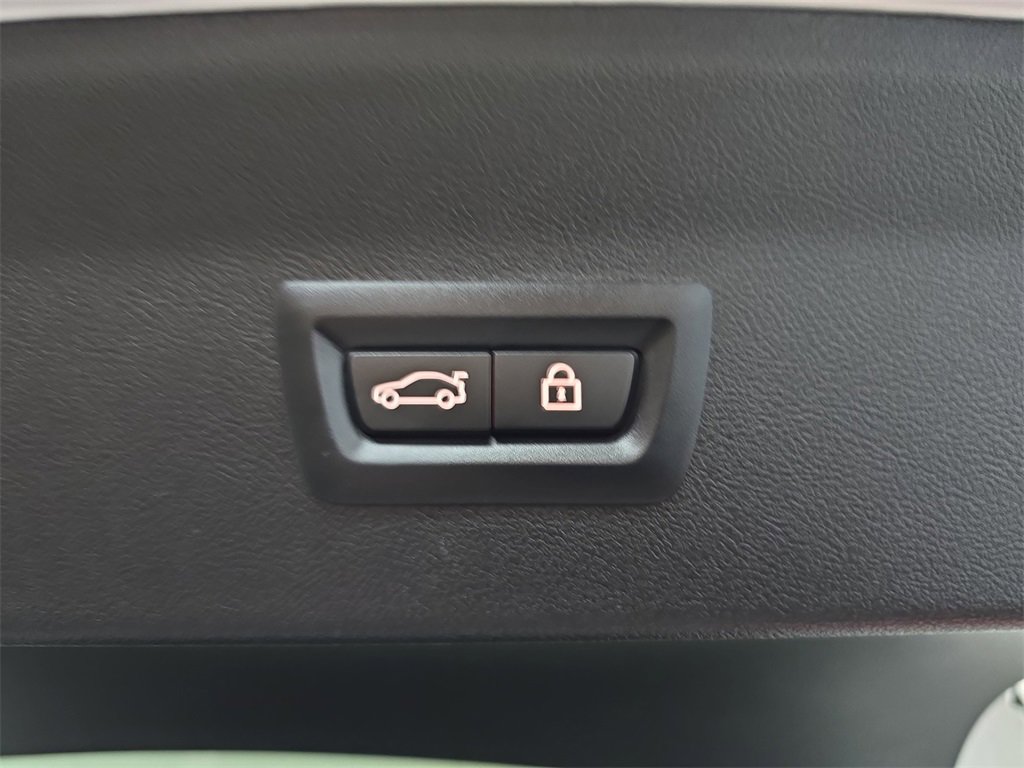 Used 2022 BMW X4 xDrive30i w/ M Sport Package 2 image 16