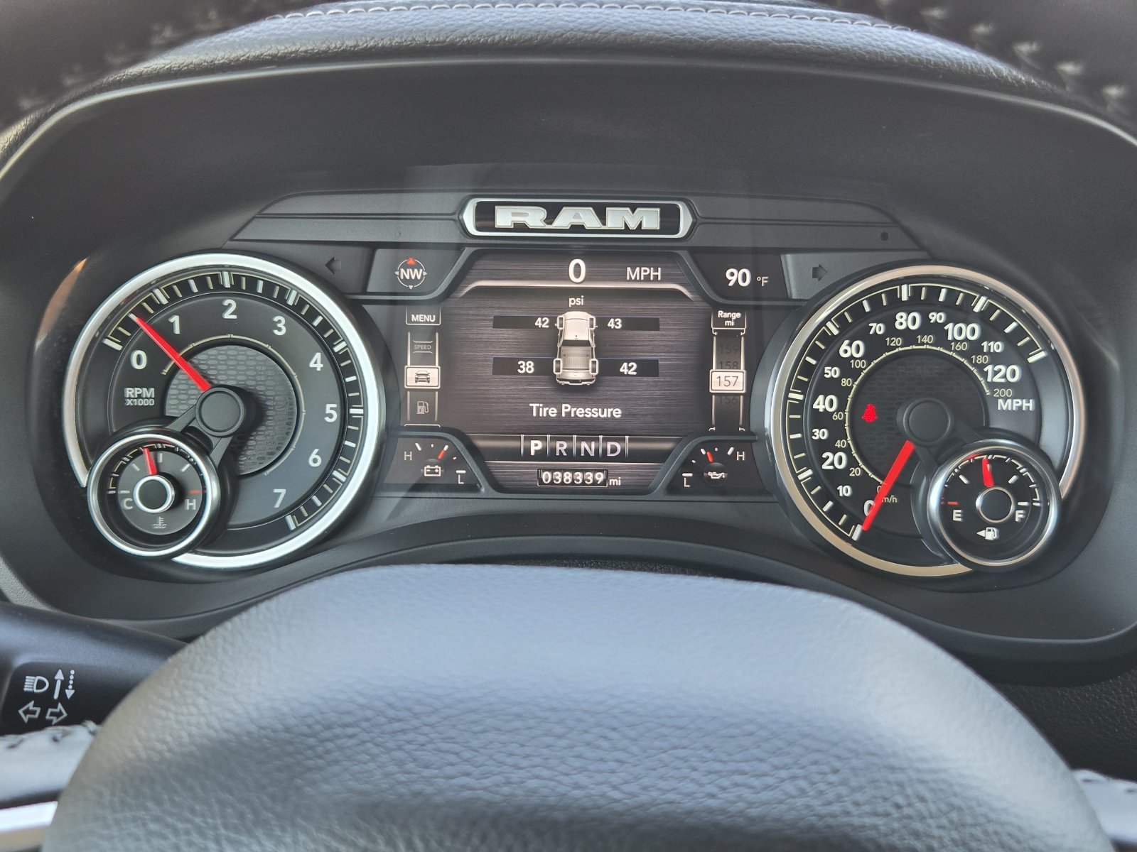 Used 2022 RAM 1500 Laramie AWD/4WD image 16