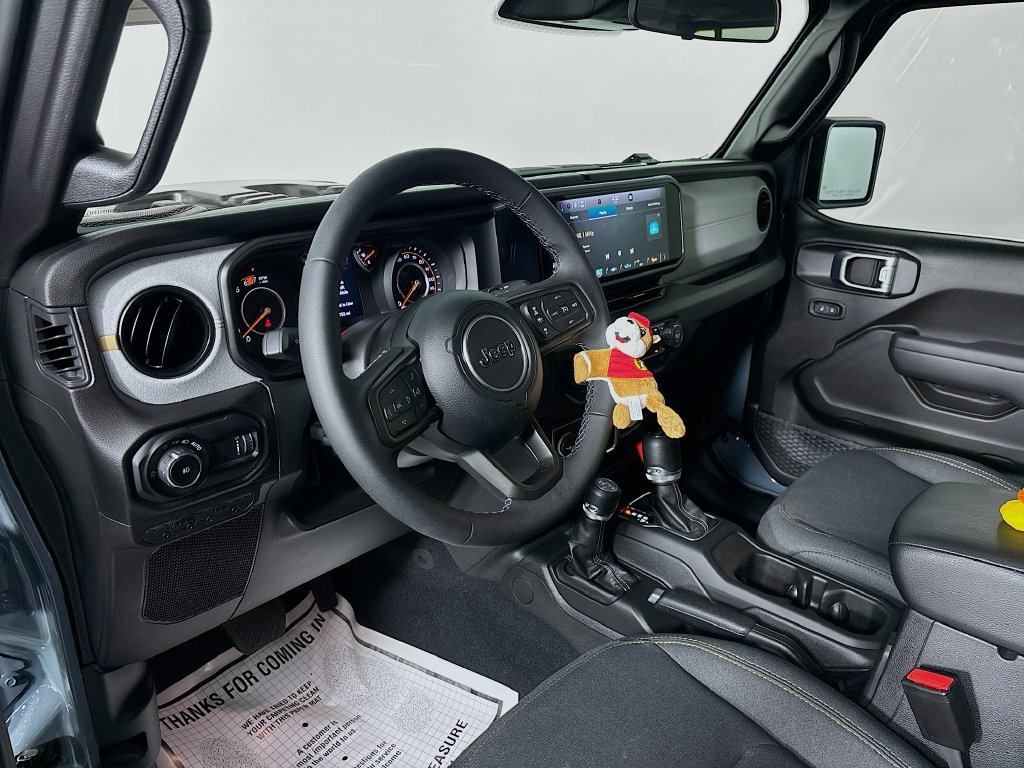 Used 2026 Jeep Wrangler Unlimited Sport AWD/4WD image 9
