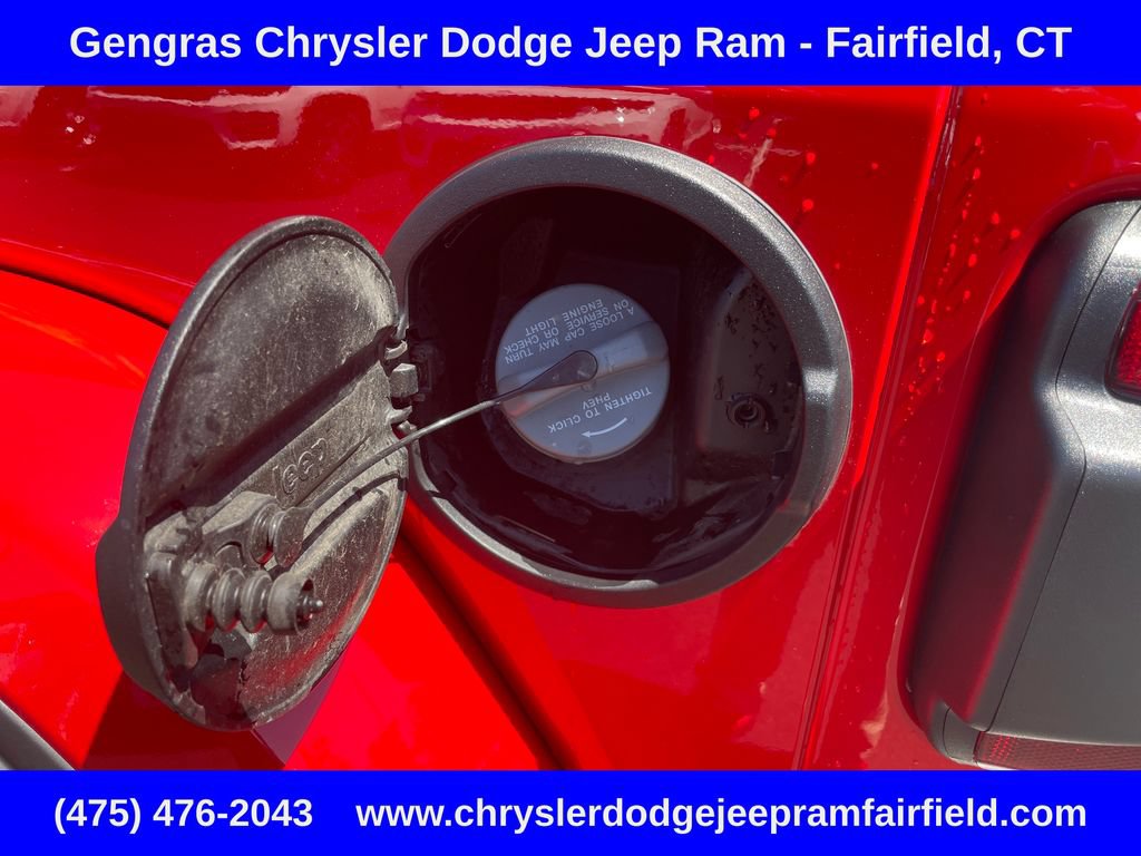Certified 2025 Jeep Wrangler Unlimited Sahara AWD/4WD image 31