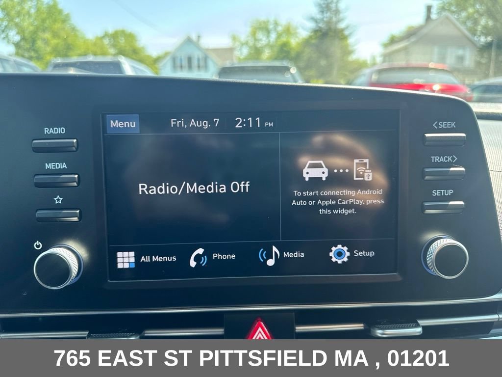 Used 2025 Hyundai Elantra SE FWD image 20
