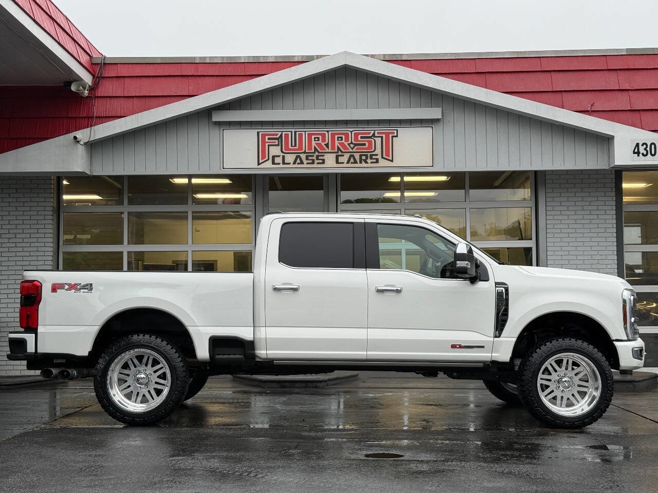 Used 2024 Ford F350 Platinum w/ FX4 Off-Road Package image 2
