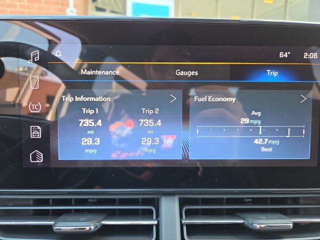 Used 2026 Chevrolet Trax LT w/ LT Convenience Package FWD image 31