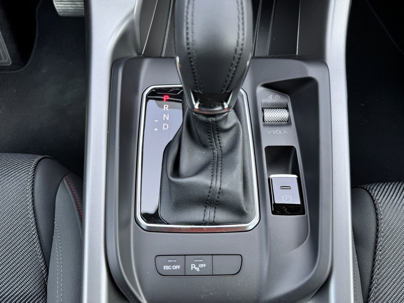 Used 2023 Dodge Hornet GT w/ GT Blacktop Package image 21