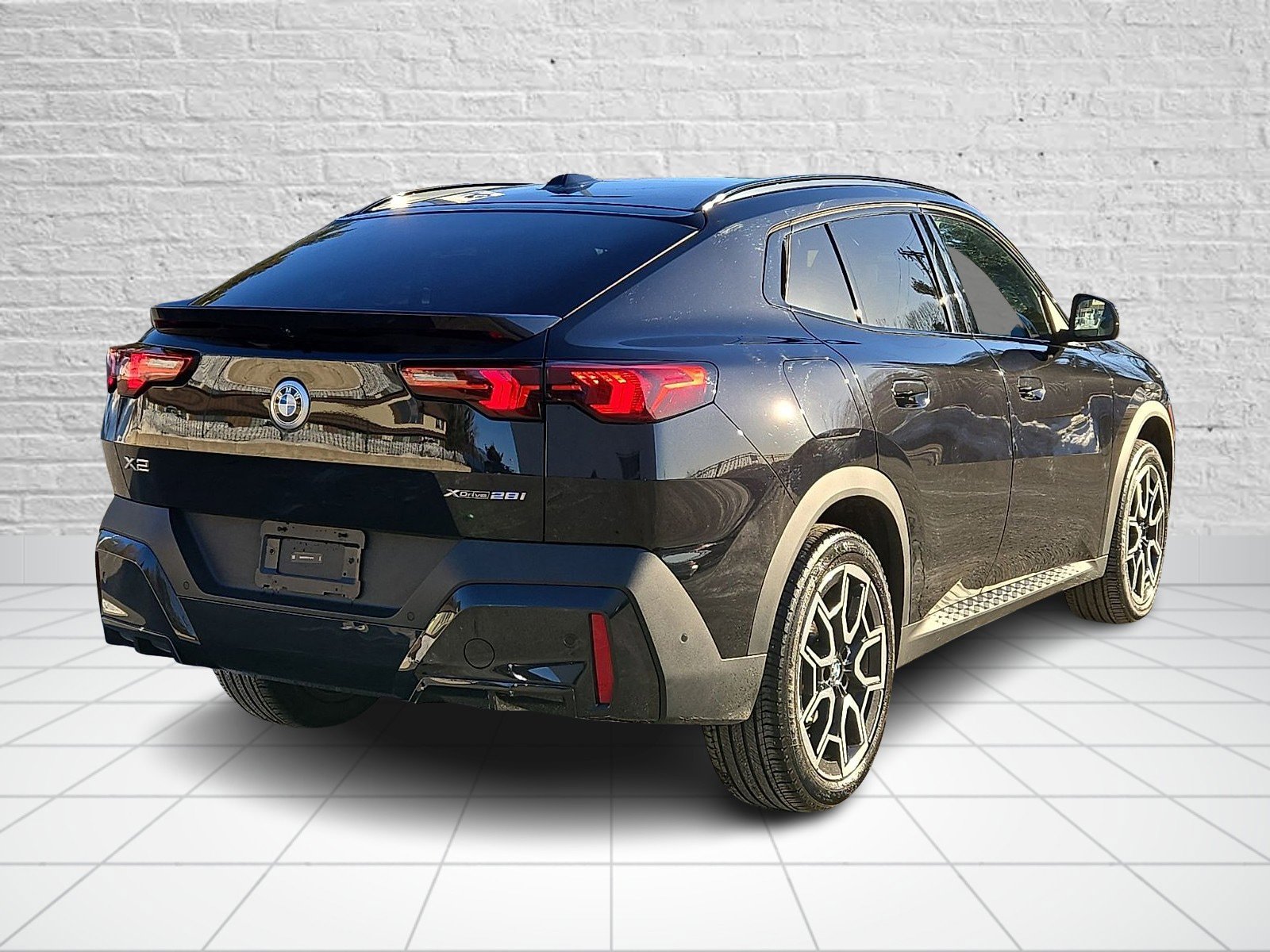 Used 2025 BMW X2 xDrive28i w/ Premium Package image 6