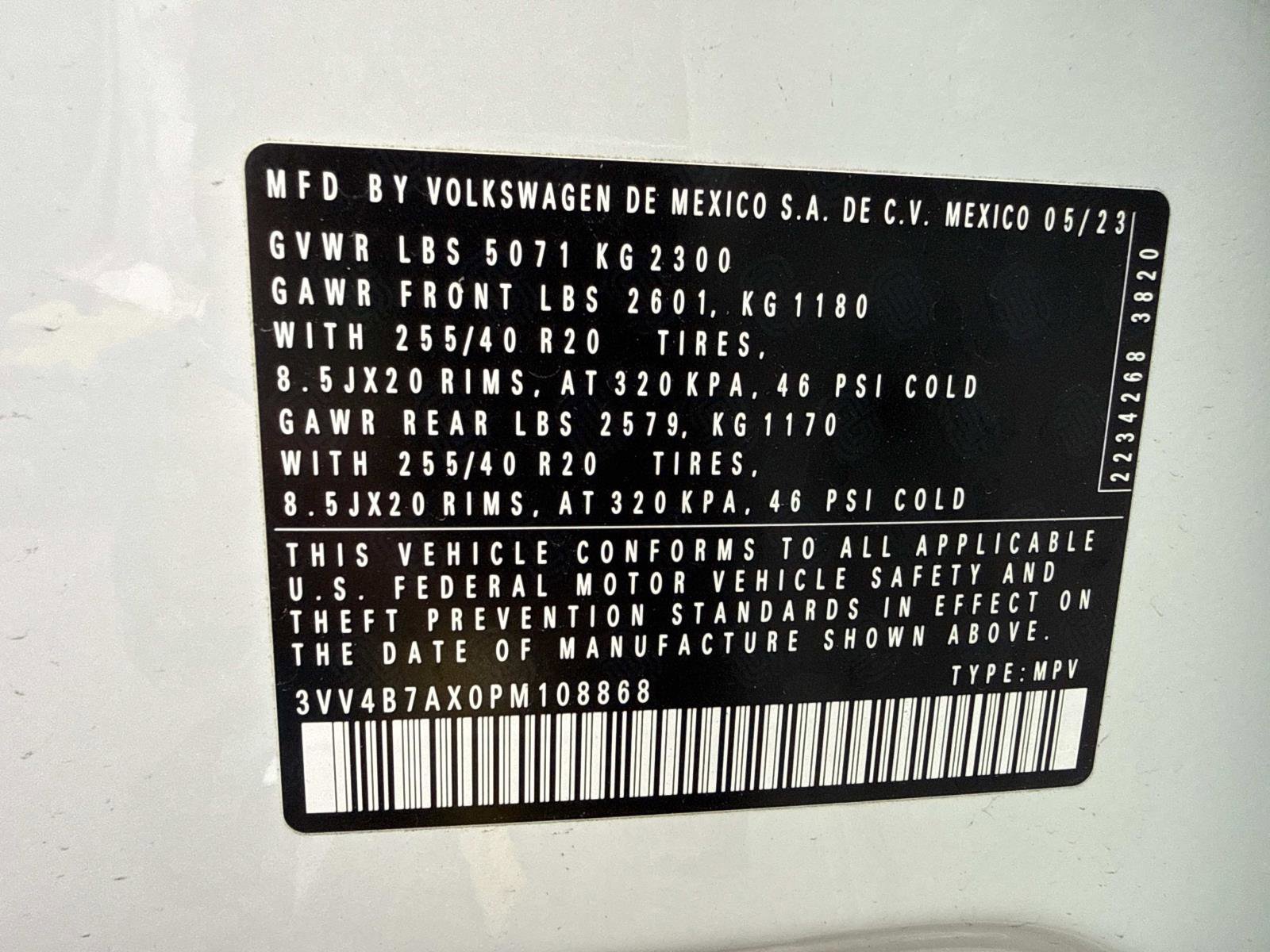 Used 2023 Volkswagen Tiguan SEL R-Line image 36