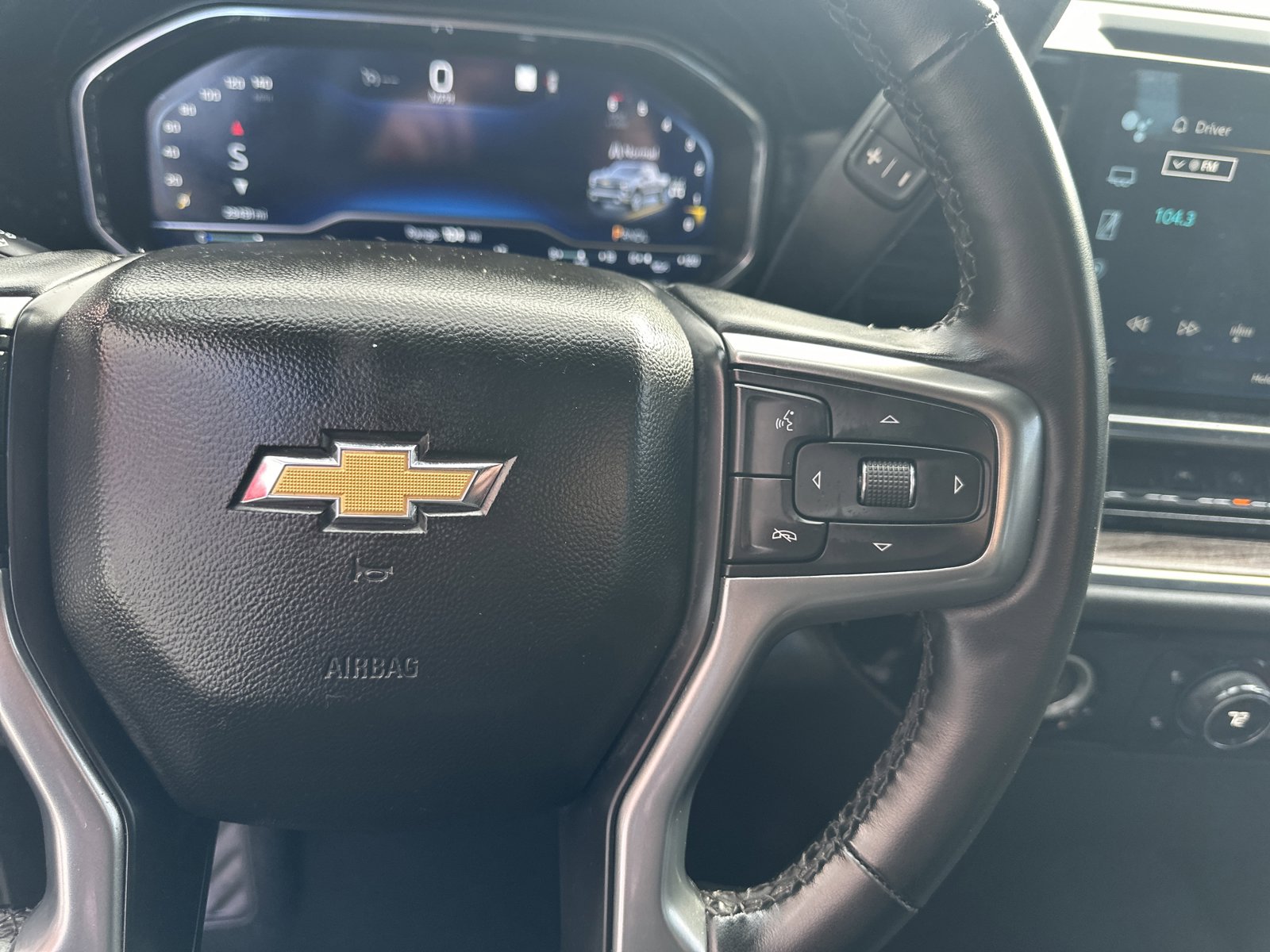 Used 2023 Chevrolet Silverado 1500 LT image 13