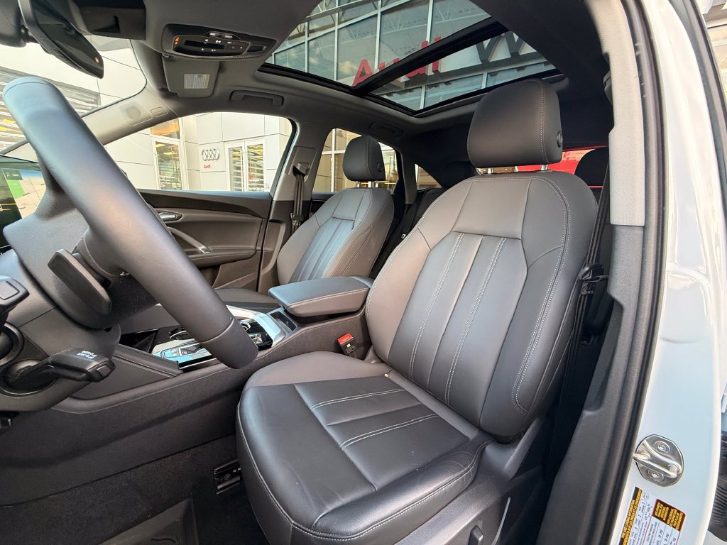 Used 2025 Audi Q5 Premium Plus w/ Premium Plus AWD/4WD image 10