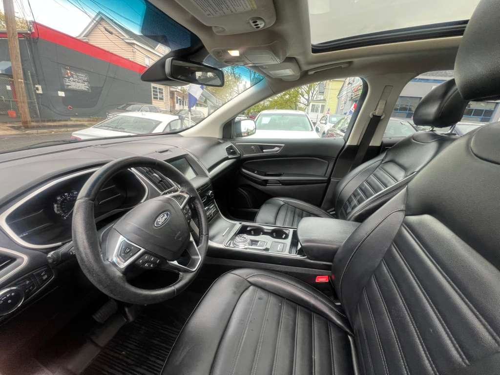 Used 2019 Ford Edge SEL w/ Equipment Group 201A AWD/4WD image 30