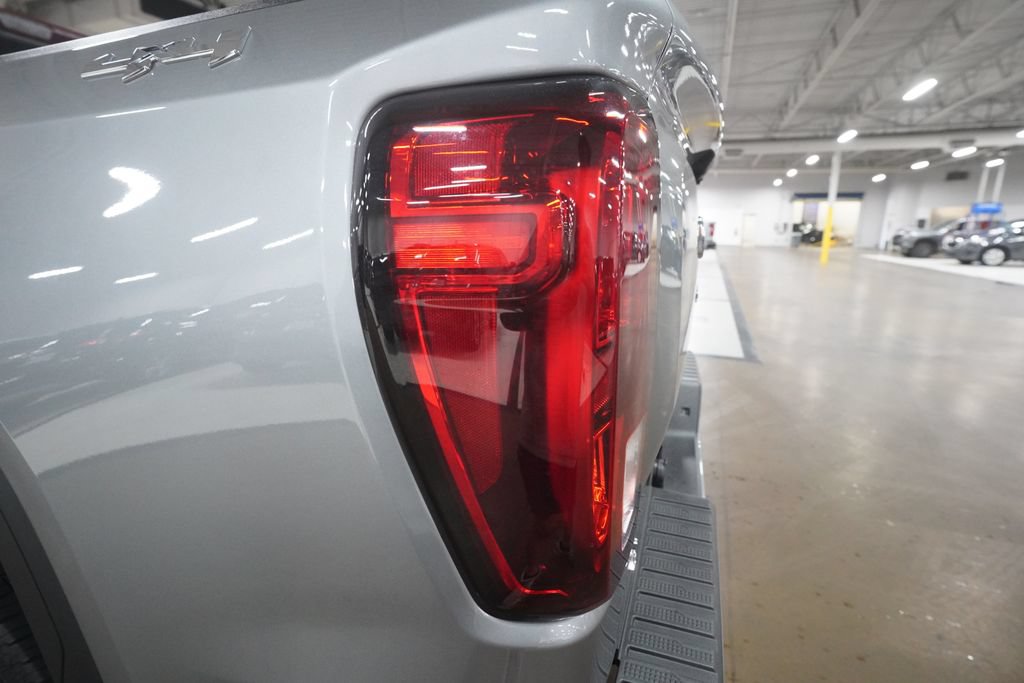 Used 2025 GMC Sierra 1500 Elevation AWD/4WD image 31