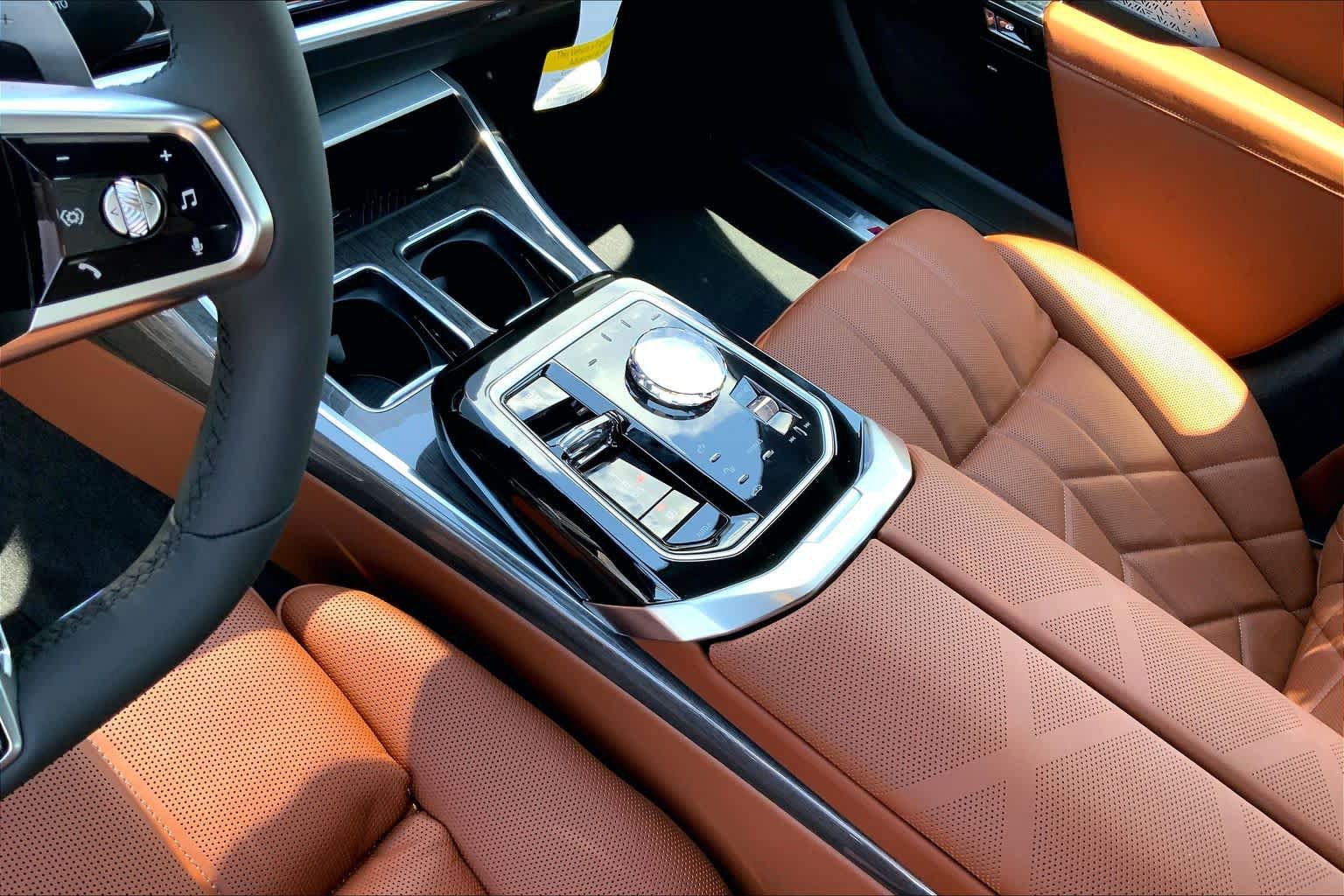 New 2026 BMW 750e xDrive w/ Executive Package AWD/4WD image 7