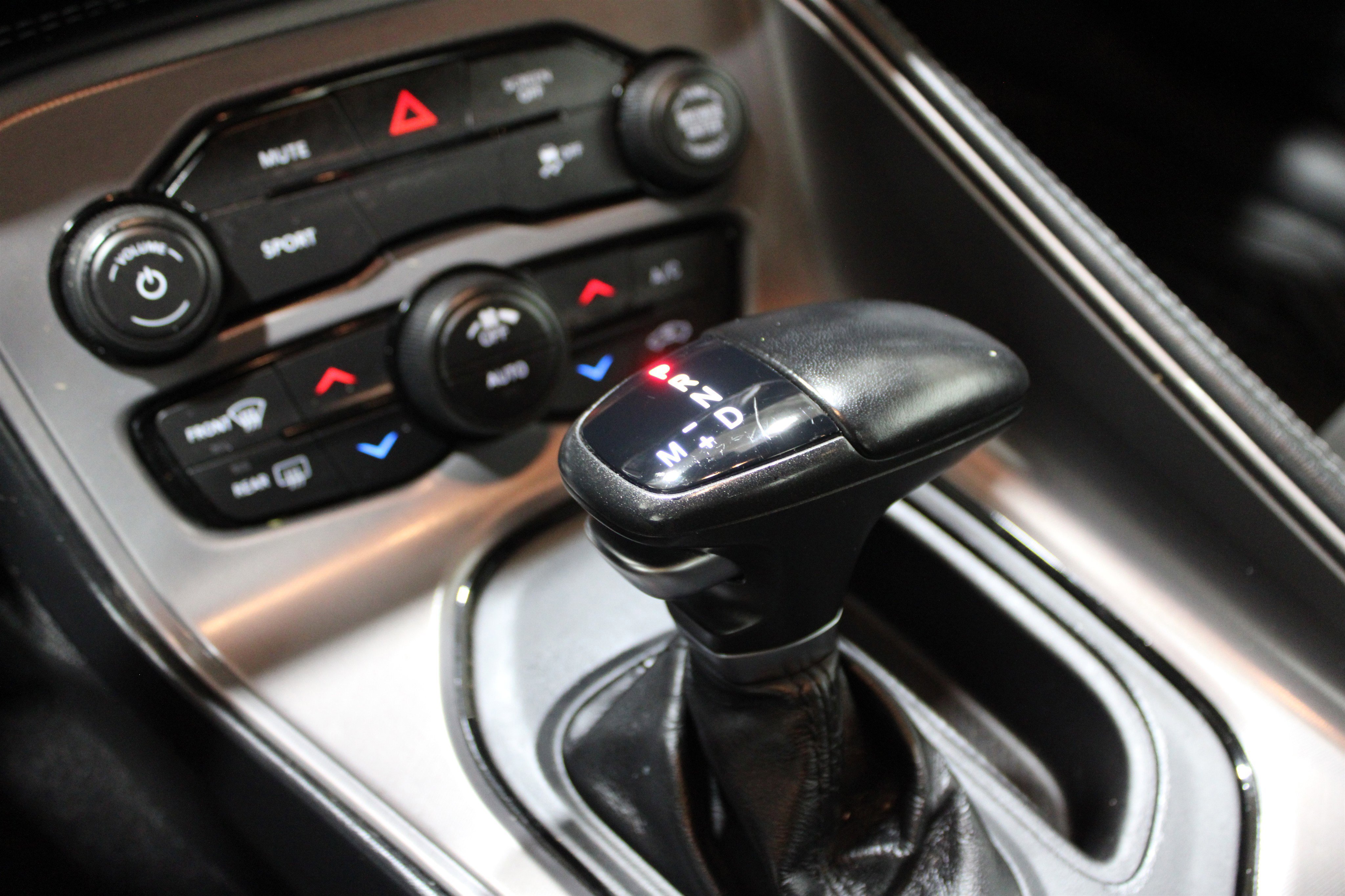 Used 2023 Dodge Challenger SXT image 23