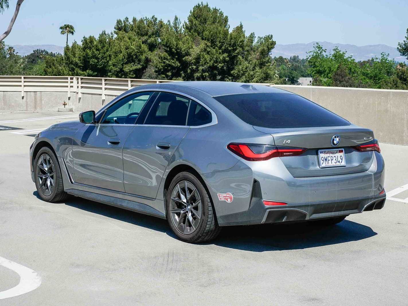 Used 2024 BMW i4 eDrive35 w/ Premium Package RWD image 2