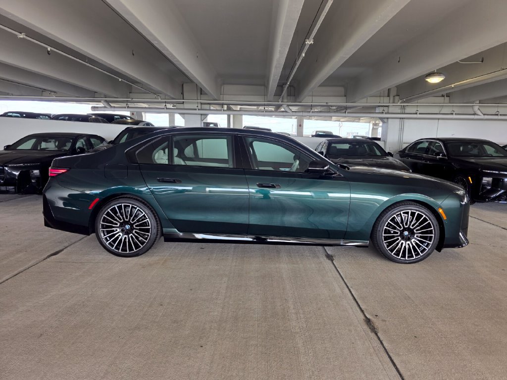 New 2027 BMW 740i w/ Executive Package RWD image 3