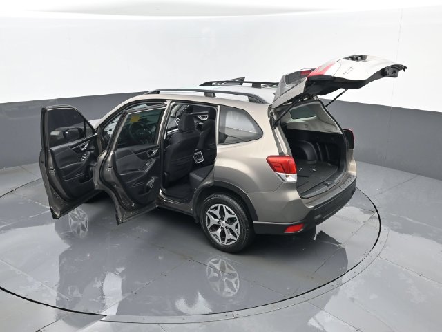 Used 2020 Subaru Forester Premium w/ Popular Package #1 AWD/4WD image 27