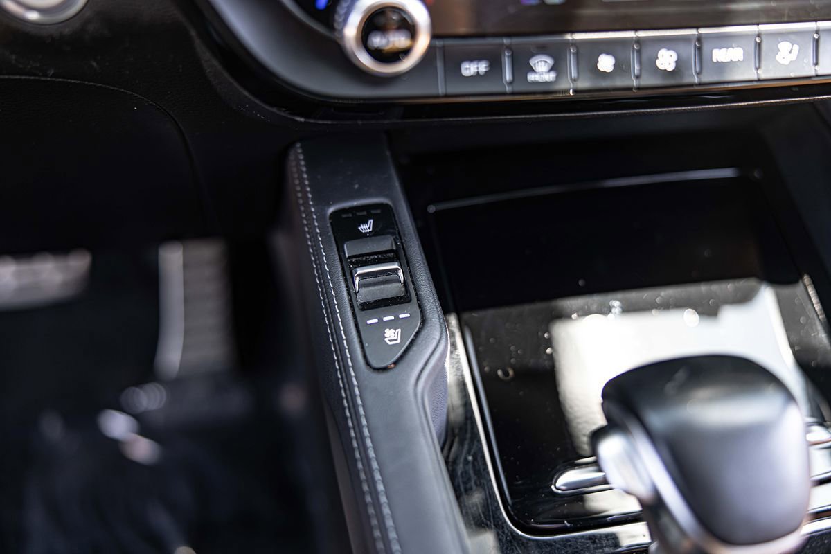 Used 2022 Kia Telluride SX w/ Towing Package FWD image 29