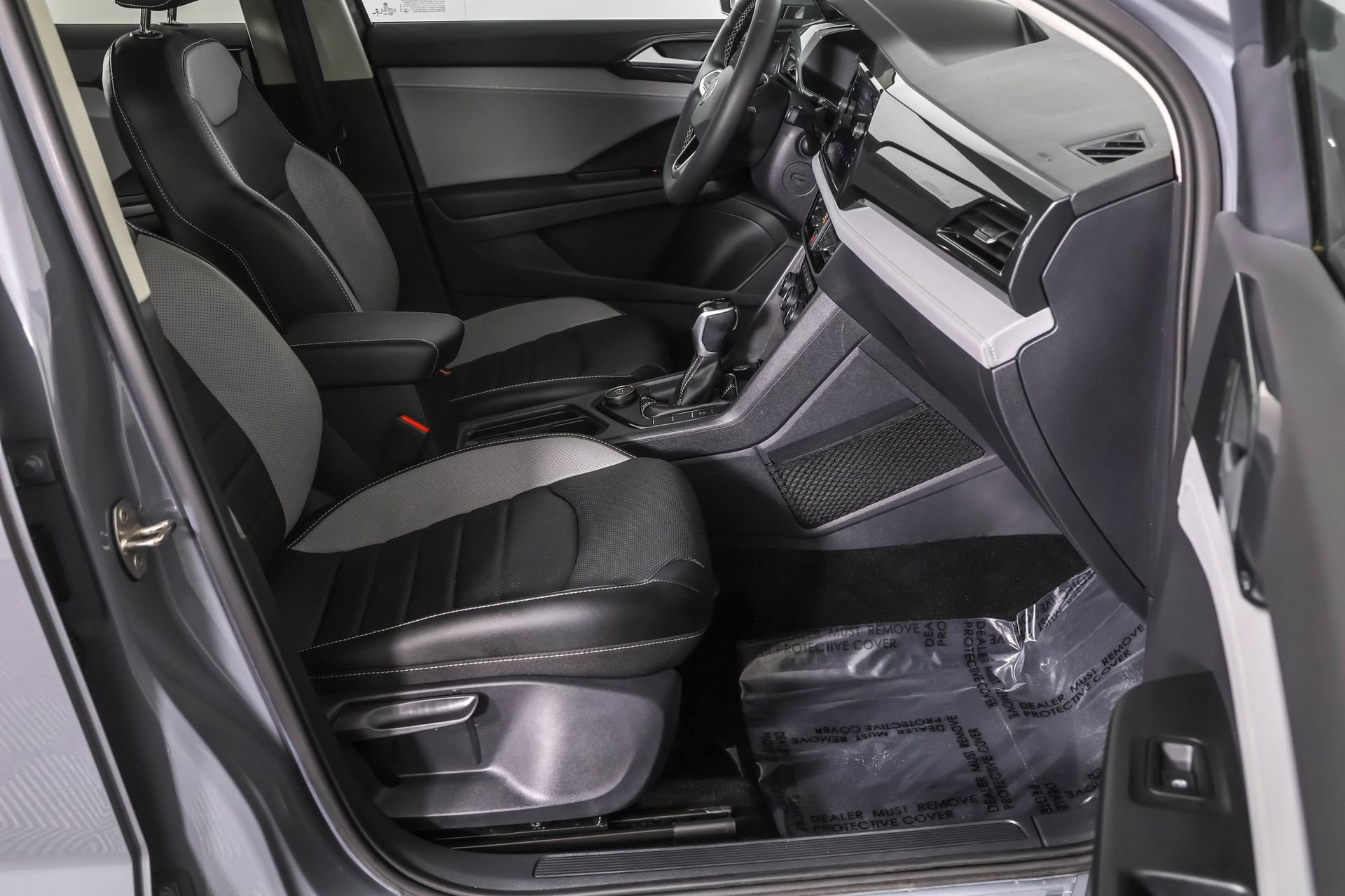 Used 2022 Volkswagen Taos SEL image 43