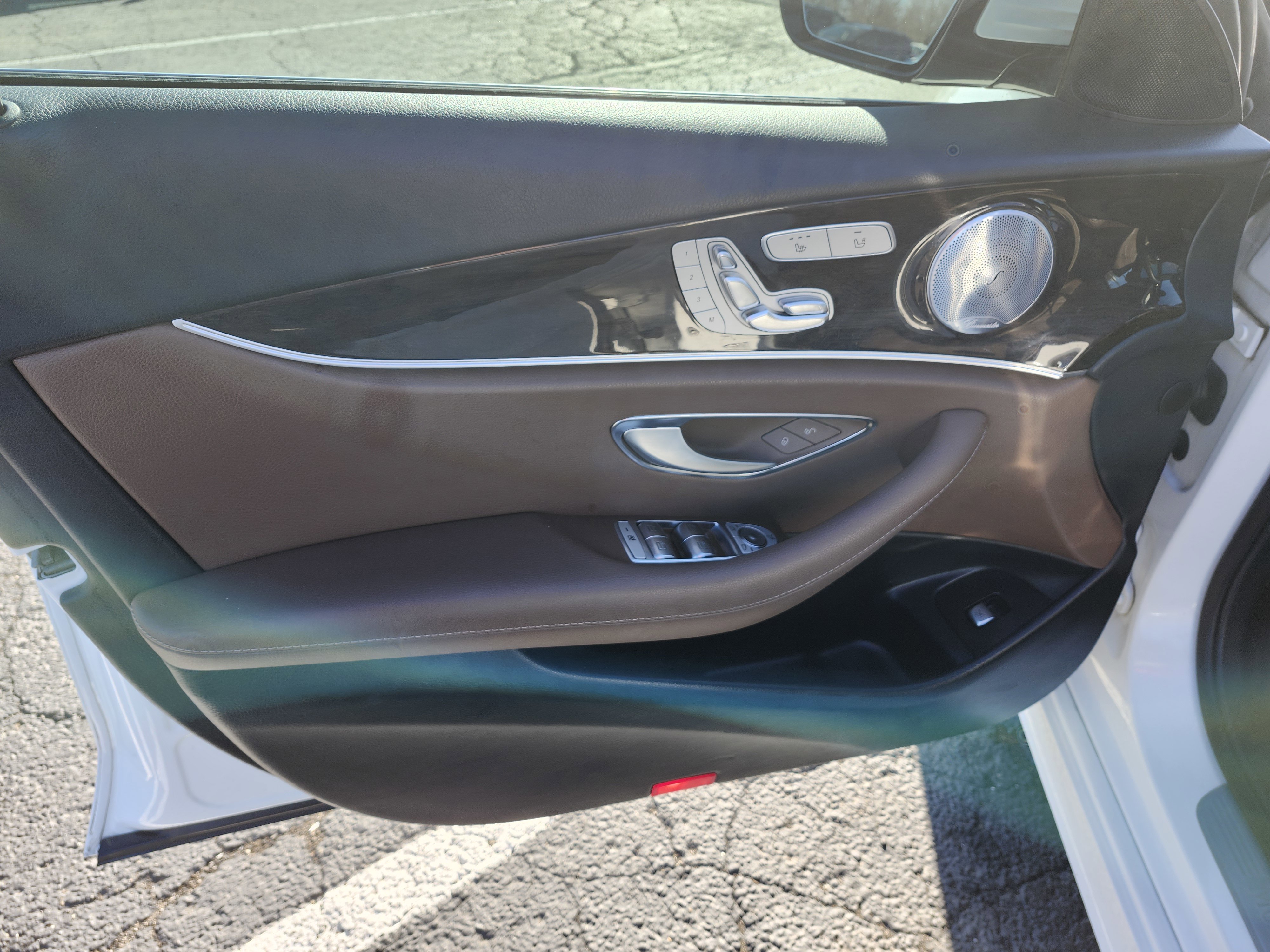 Used 2019 Mercedes-Benz E 300 image 26