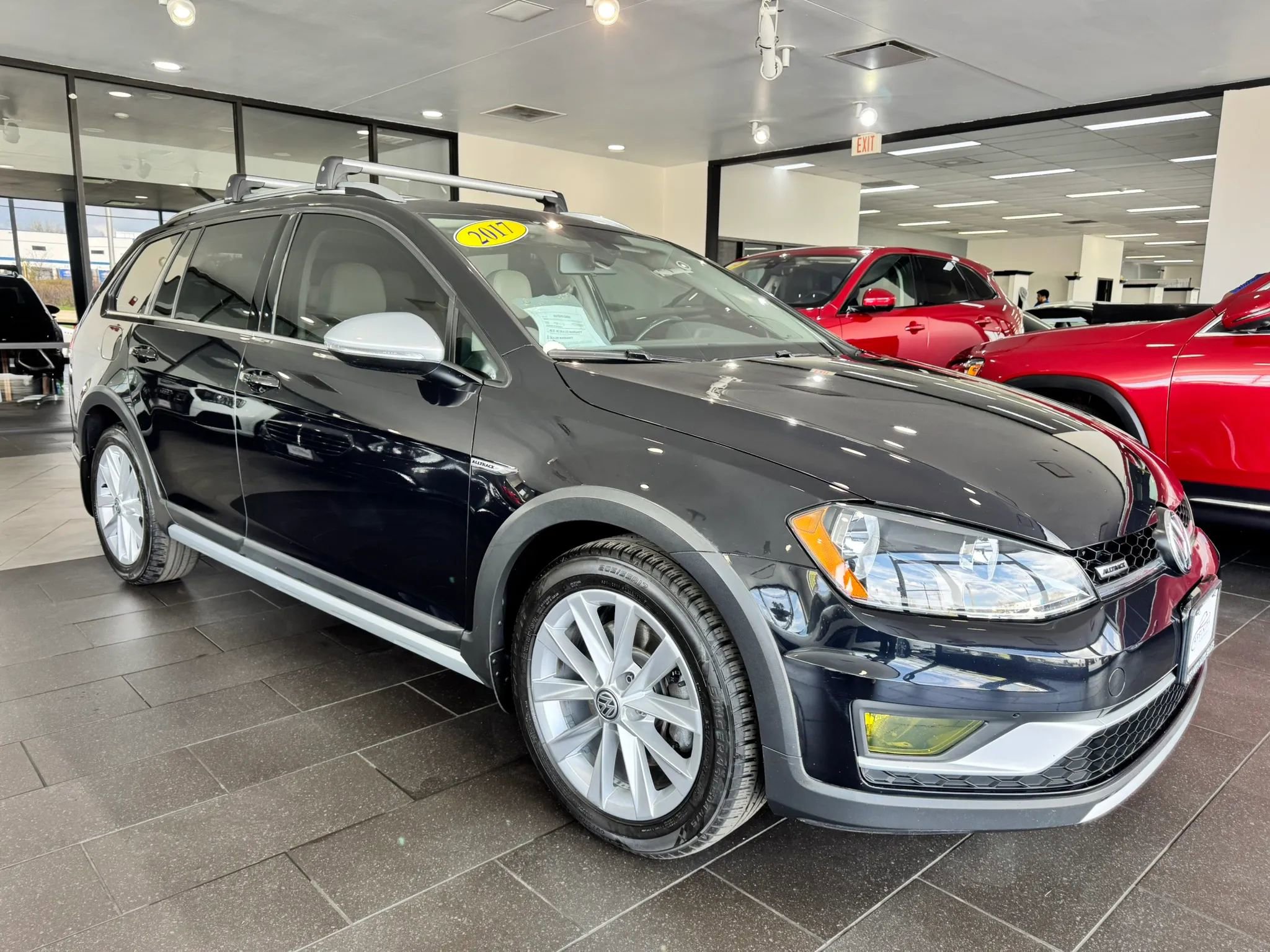 Used 2017 Volkswagen Golf Alltrack SE image 6
