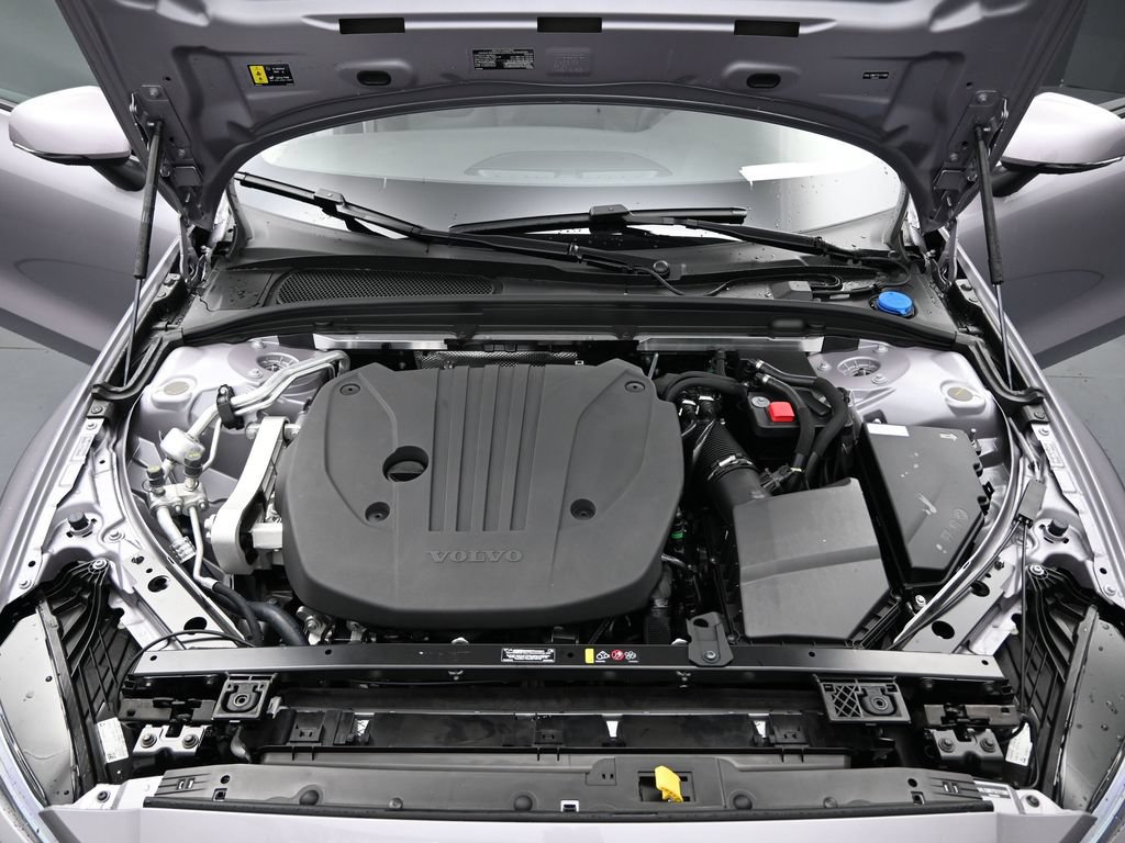 New 2026 Volvo V60 B5 Cross Country Plus w/ Climate Package AWD/4WD image 28