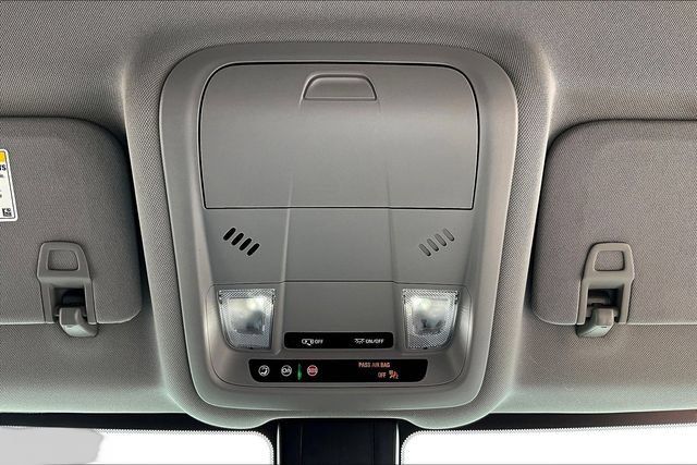 Used 2023 GMC Terrain SLE w/ Driver Convenience Package FWD image 26