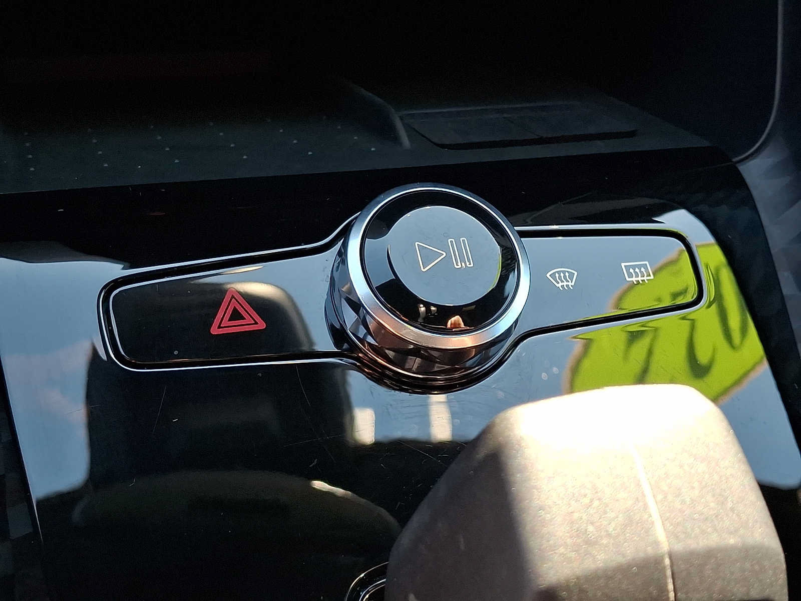 Used 2022 Polestar Polestar 2 FWD image 25