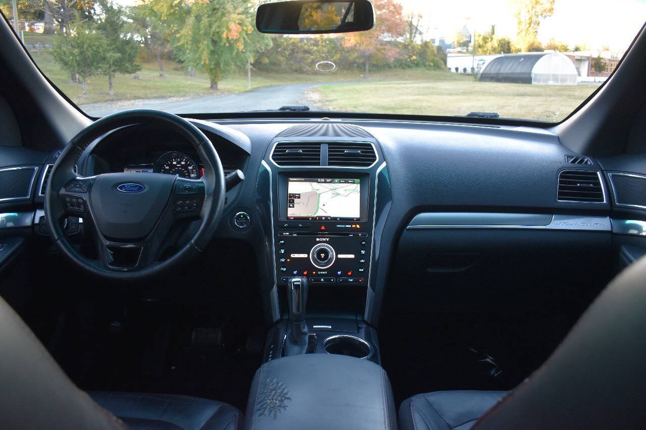 Used 2016 Ford Explorer Sport w/ Equipment Group 401A AWD/4WD image 18