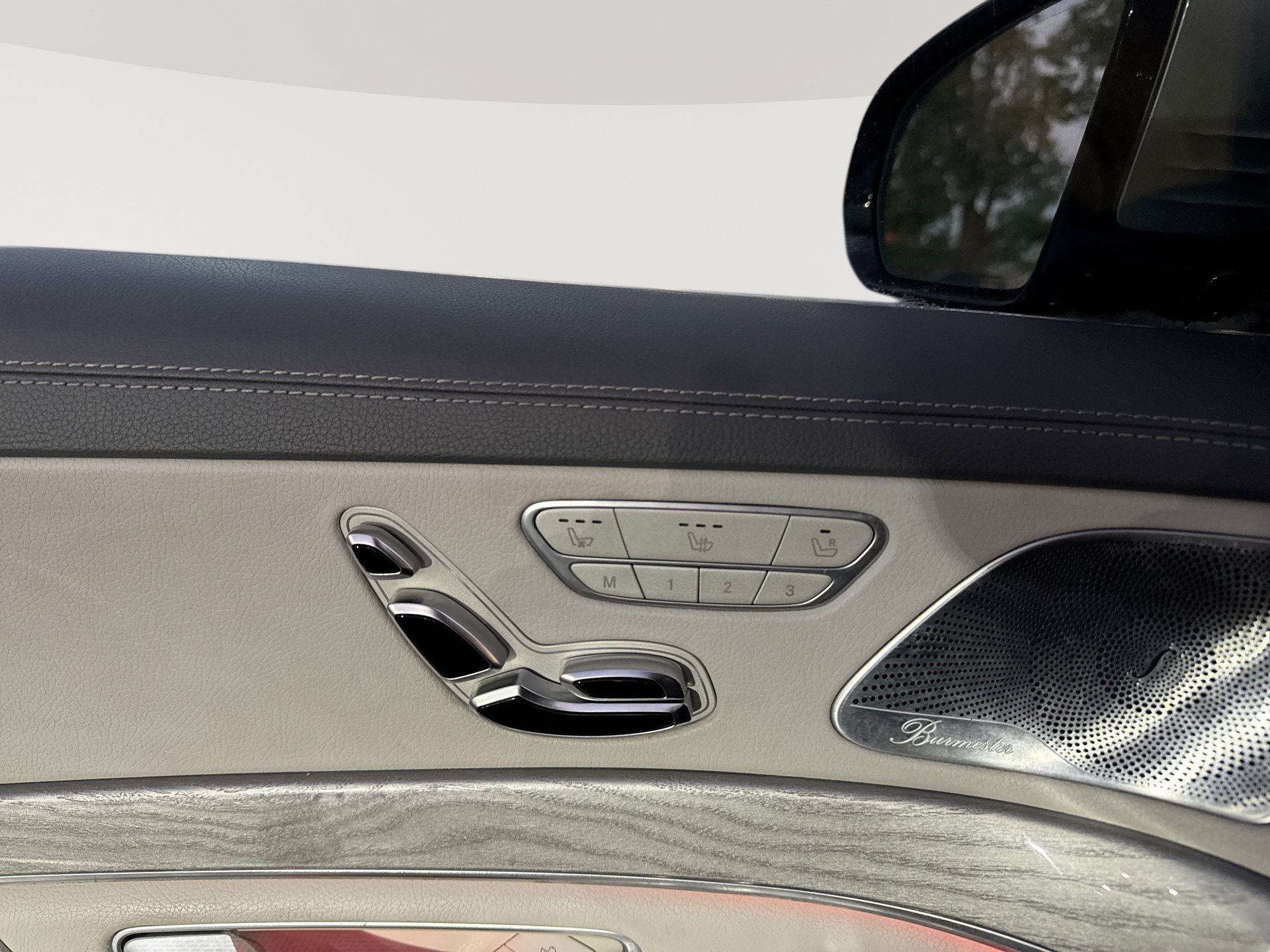 Used 2015 Mercedes-Benz S 550 Sedan w/ Premium 1 Package image 14