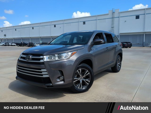 Used 2019 Toyota Highlander Plus FWD image 1