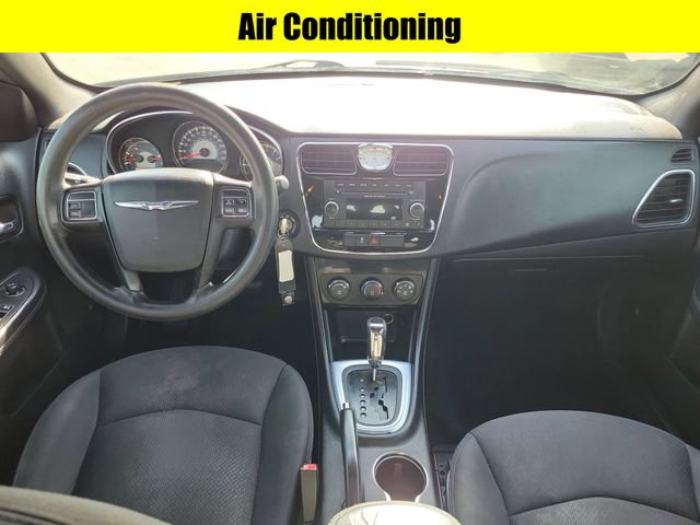 Used 2014 Chrysler 200 LX image 8