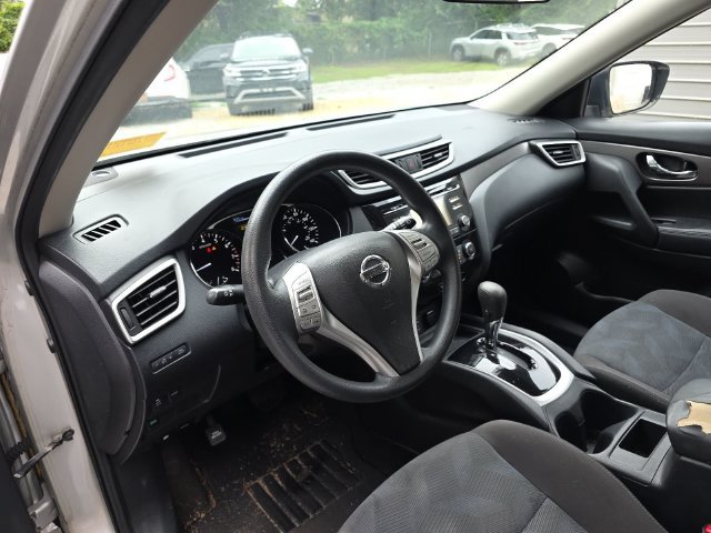 Used 2016 Nissan Rogue S FWD image 14