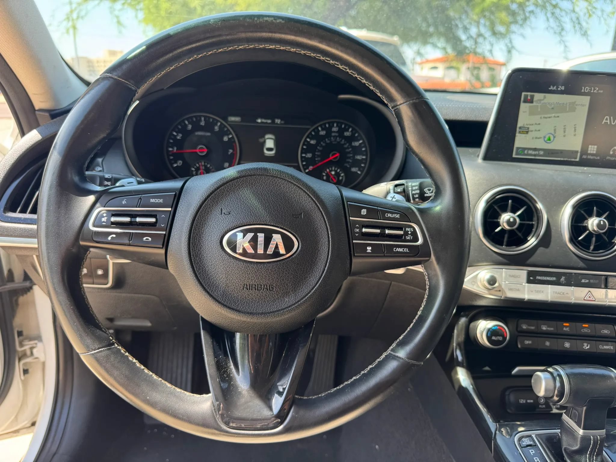 Used 2018 Kia Stinger Premium RWD image 19